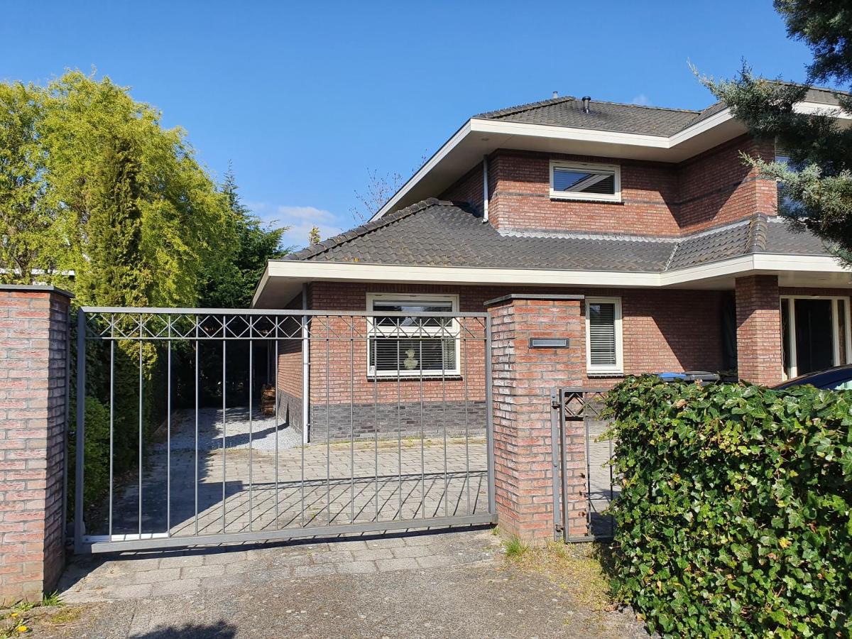 莱利斯塔德Casa Lely住宿加早餐旅馆 外观 照片